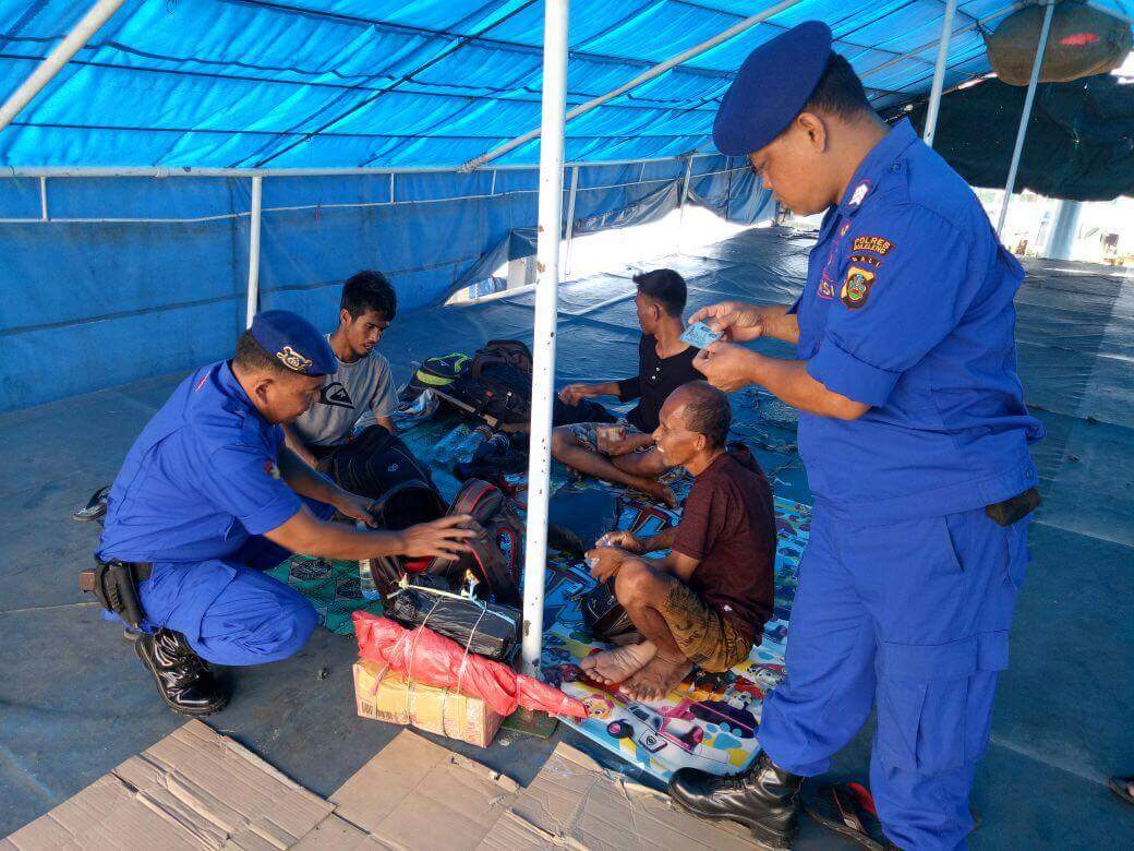 Cegah Barang Berbahaya Masuk Bali, Dit Polair Periksa Kapal Perintis 1 Maumere