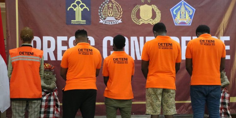 Overstay, 5 WNA Dipulangkan Ke Negaranya