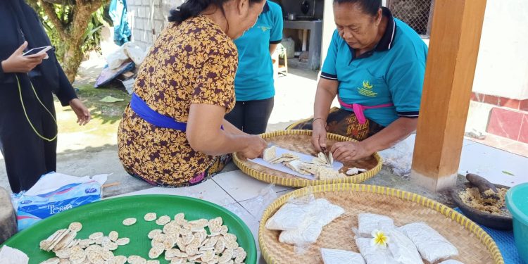 Petani  Badung Diminta Olah Kelapa Menjadi Produk Inovatif