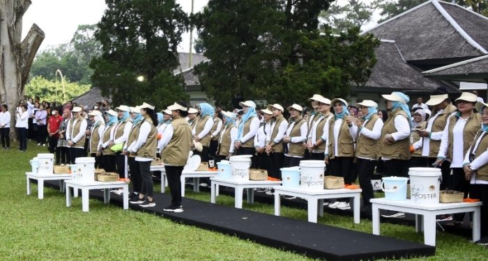 Dari Bali, Ibu Negara Ajak Rakyat Indonesia Olah Sampah Jadi Kompos