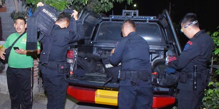 Granat Aktif Ditemukan Warga Saat Menggali Tanah di Situbondo