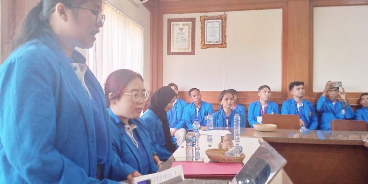 Mahasiswa Unwar Diminta Bantu Kembangkan Potensi Desa Sanur Kauh Jadi Desa Wisata
