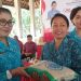Gelar Aksi Sosial Ketua TP PKK Provinsi Bali Bagikan Bahan Pangan Kepada Warga Kurang Mampu