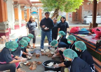 Tingkatkan Kualitas “Lengis Tandusan”, Akademisi Unwar Rekomendasikan Penyaringan Bertingkat