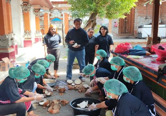 Tingkatkan Kualitas “Lengis Tandusan”, Akademisi Unwar Rekomendasikan Penyaringan Bertingkat