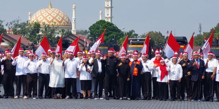99 Rektor dari Berbagai Perguruan Tinggi Negeri Gelar Apel Deklarasi Kebangsaan di Mako Bromob