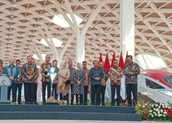 Presiden Jokowi Resmikan Kereta Cepat Jakarta Bandung