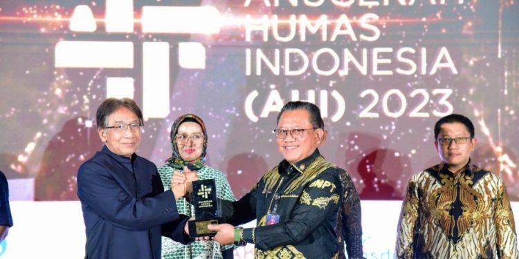 Raih Penghargaan AHI 2023, Karo Humas BNPT Minta Majalah Media Kita Terus Ditingkatkan