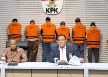 KPK Tahan Enam Tersangka Kasus Suap di Pemkab Sorong