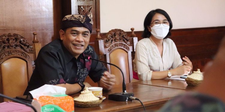 Kasus Rabies Meningkat, Dinkes Provinsi Bali Pastikan Persediaan Vaksin Anti Rabies Aman