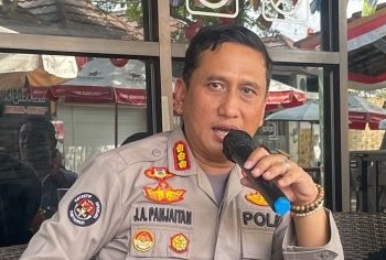 Polisi Buru Pelaku Penyerangan Kantor Satpol PP Denpasar
