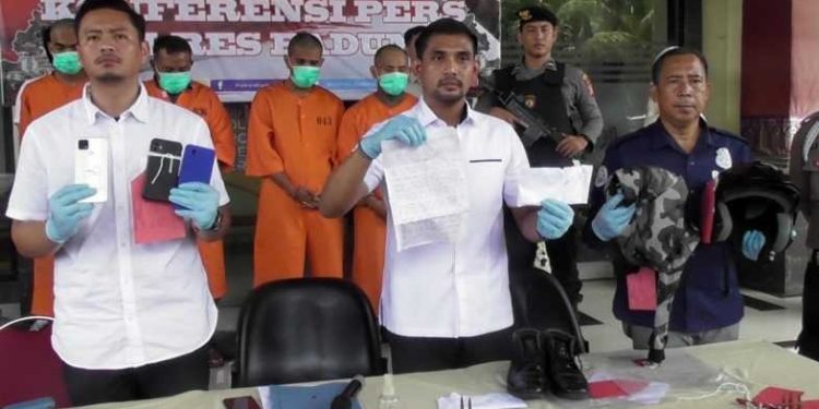 Polres Badung Tangkap Oknum Pensiunan Polri Ancam dan Peras Warga Hingga Rp 5 Miliar
