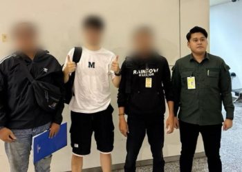 Imigrasi Ngurah Rai Deportasi WNA Asal Cina 