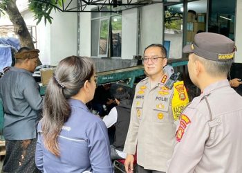 Pastikan Kelancaran Proses Pemilu, Kapolresta Denpasar Tinjau Pencetakan Kertas Suara