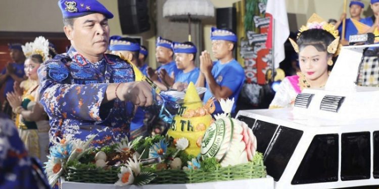 Kapolda Minta Ditpolairud Bali Jadi Teladan Bagi Masyarakat