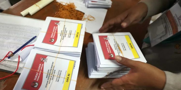 KPU Denpasar Temukan 1.158 Kertas Suara Rusak
