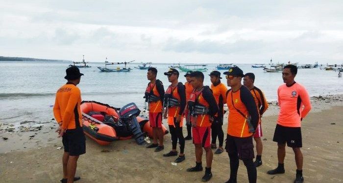 Pria Asal Jateng Hilang Terseret  Ombak di Pantai Kuta Utara