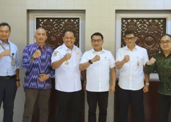 Pj. Gubernur Mahendra Jaya Sampaikan Progres Implementasi KBLBB di Bali kepada KSP Moeldoko