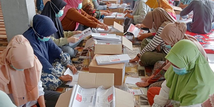 KPU Badung Temukan Ribuan Kertas Suara Pemilu 2024 Rusak