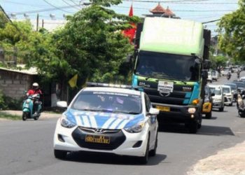 Kedatangan Surat Suara Pemilu ke Gudang KPU Dikawal Jajaran Polres Klungkung