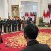 Presiden Jokowi Lantik Asrul Sani Jadi Hakim Konstitusi