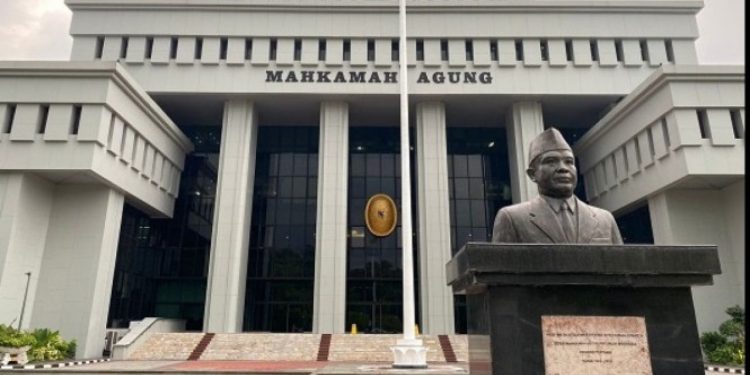 Terima Kasasi Kadaluarsa, MA Diduga Tabrak UU No 31 Tahun 2000