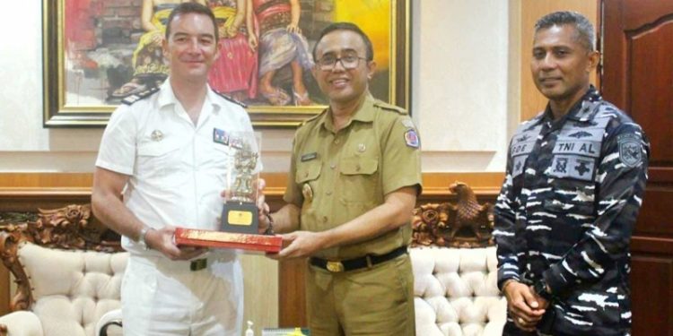 Walikota Denpasar Jaya Negara Terima Kunjungan kehormatan Komandan Kapal Perang Prancis