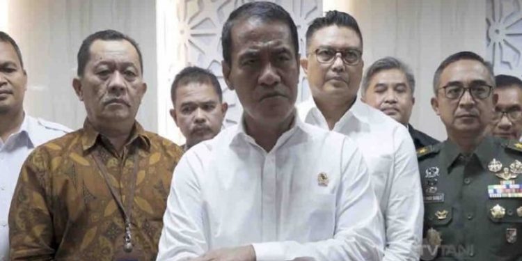 Mentan Desak Bulog dan Pengusaha Pakan Serap Hasil Panen Petani