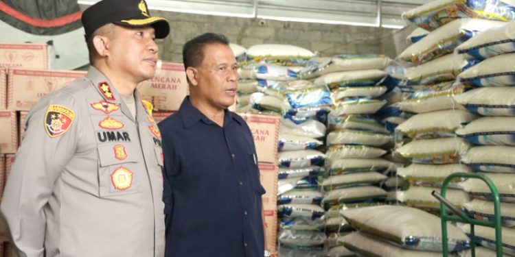 Pastikan Persediaan Aman, Kapolres Klungkung Cek Sejumlah Gudang  Sembako