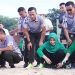 KSAD Bersama 777 Komandan Satuan TNI AD Lepasliarkan Ratusan Tukik di Pantai Pandawa