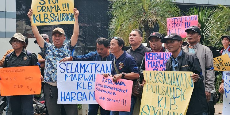 Gelar Aksi Unjukrasa, Puluhan Wartawan DKI Desak PWI Segera Laksanakan KLB