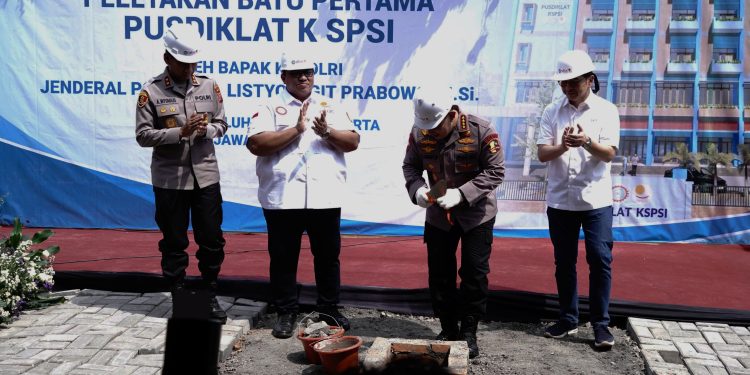 Kapolri Letakan Batu Pertama Pembangunan Gedung Pusdiklat SPSI Terbesar di Asia Tenggara