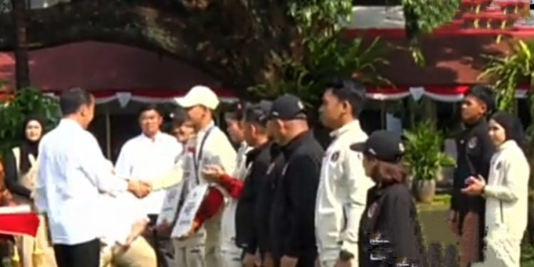 Presiden Jokowi Terima Atlet Peraih Medali Olimpiade Paris di Istana Jakarta