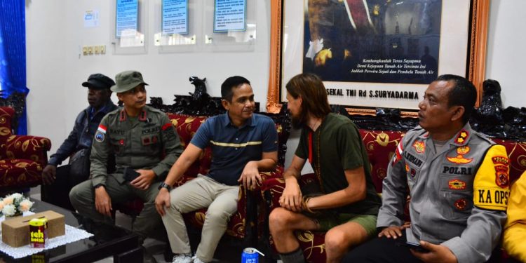 Pendekatan Soft Approach oleh Pemerintah Republik Indonesia berhasil, Pilot Philip akhirnya dibebaskan