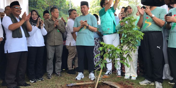 Momen Hari Santri, Gerakan Penanaman Pohon Digalakkan untuk 41.000 Pesantren se-Indonesia