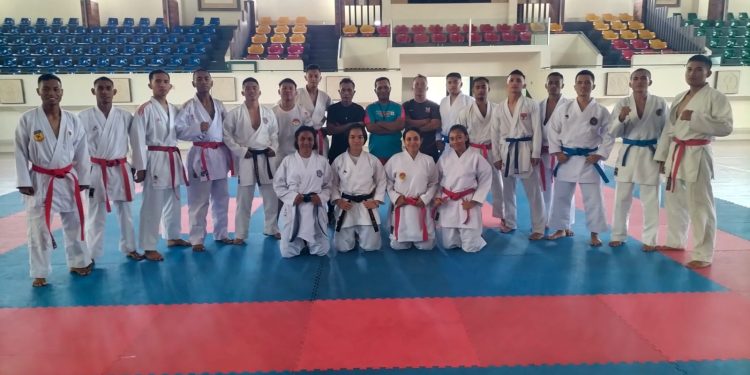 Raih Juara 1 dan 3 Kejuaraan Karate Piala Panglima,  Dua Prajurit Arhanud 9/AWJ Harumkan Nama Kesatuan