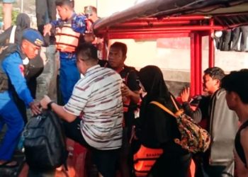 Speedboat Bawa 28 Wisatawan Tenggelam di Periaran Labuan Bajo Semua Penumpang Selamat