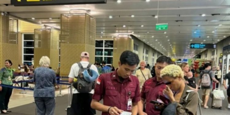 Buka Praktik Prostitusi, WNA Asal Uganda di Deportasi Imigrasi Denpasar