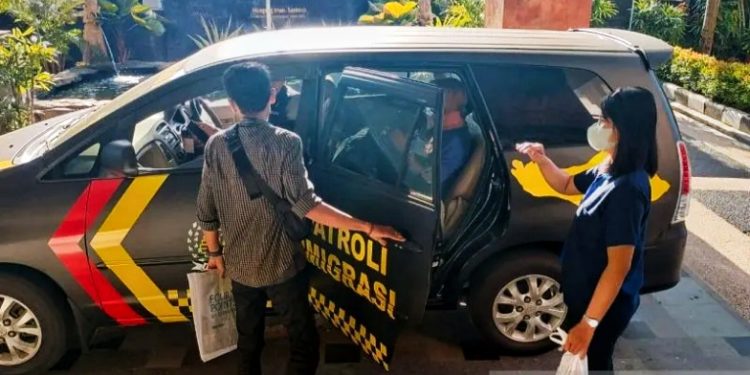 Diduga Terlibat Prostitusi, 7 WNA Diamankan Imigrasi Ngurah Rai