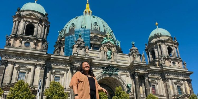 Perjalanan Hidup dan Persahabatan: Kisah Tentang Menerima Takdir