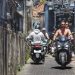 Fenomena “Bule Nakal” di Bali: Berkendara Motor Tanpa Helm dan Tindakan Ugal-ugalan