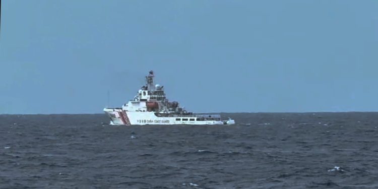 Kembali Berulah, Bakamla RI Usir Kapal Coast Guard China di Laut Natuna Utara