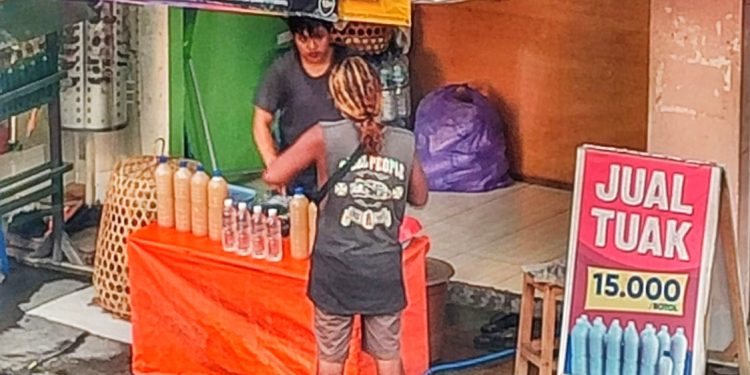 Minuman Tradisional Bali Tuak Mendapat Pengakuan Hukum, Polemik Penjualan Bebas Muncul di Tengah Masyarakat