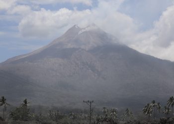 Erupsi Gunungapi Lewotobi Laki-laki: Pemerintah Percepat Relokasi Warga