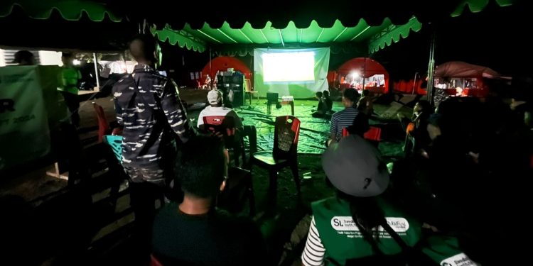 Korban Letusan Gunung Lewotobi, Nobar Laga Indonesia – Jepang di Pengungsian