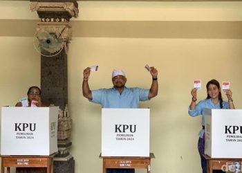 De Gadjah Nyoblos di TPS 12 Pemecutan