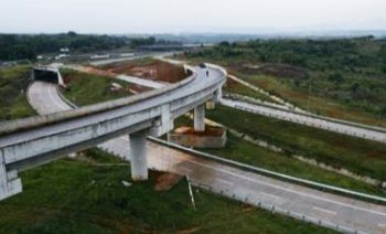 Libur Nataru Kementerian PU Operasikan 196 km Tol Baru