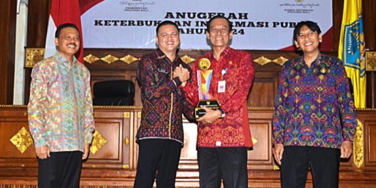 Sekretariat DPRD Bali, Raih Penghargaan Terbaik dari Komisi Informasi