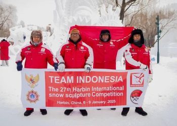 Seniman Bali Raih Penghargaan di Kompetisi Patung Salju Harbin 2025