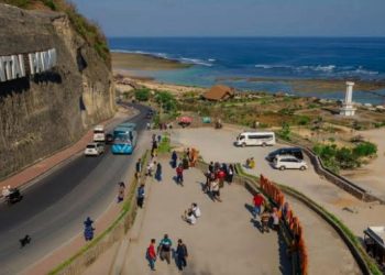 Selama Libur Panjang, Pantai Pandawa Alami Lonjakan Pengununjung secara Signifikan